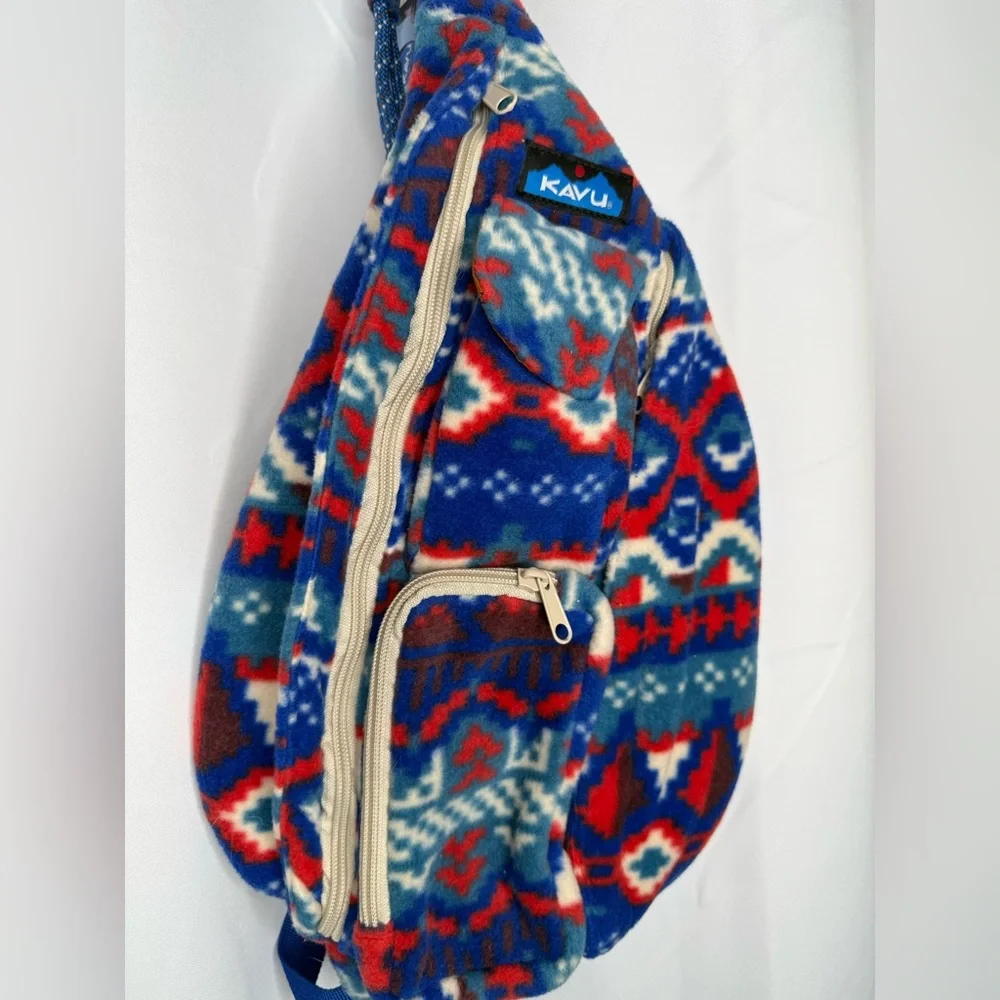 KAVU POLAR SLING BAG - Picture 4 of 9